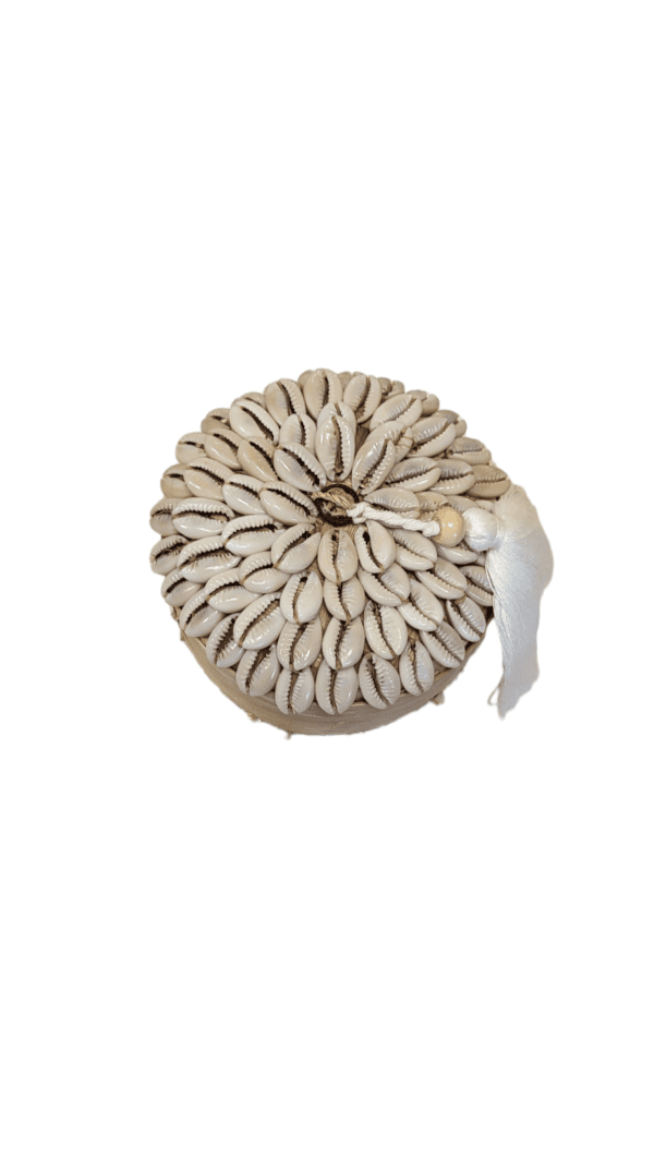 bamboedoosje met kauri schelpen